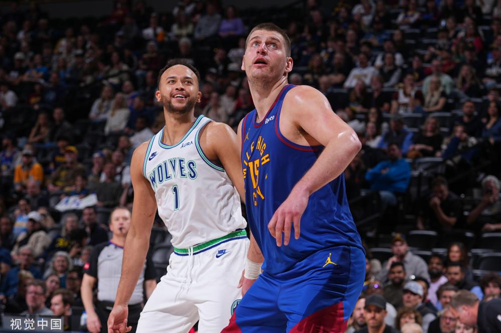 托斯之间的 托斯之间的