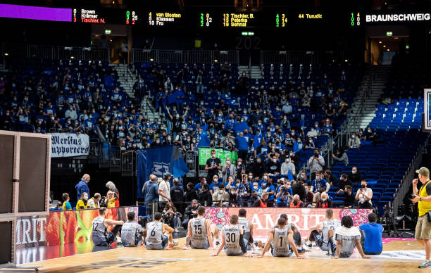 对抗时占据 对抗时占据