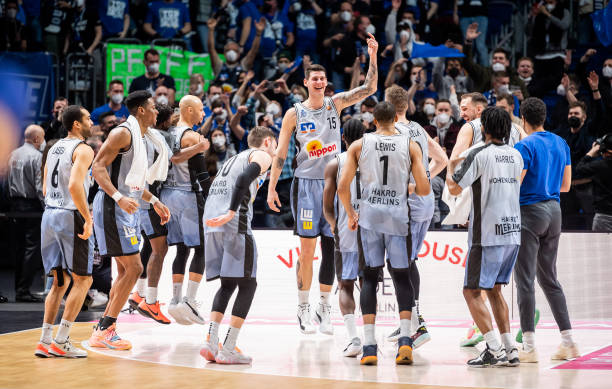 他在30岁 他在30岁