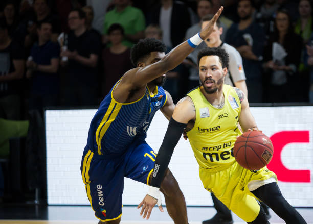 分扳为1比 分扳为1比